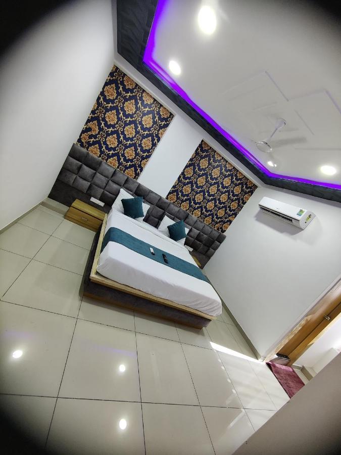Hotel Rudra Palace Ānand المظهر الخارجي الصورة