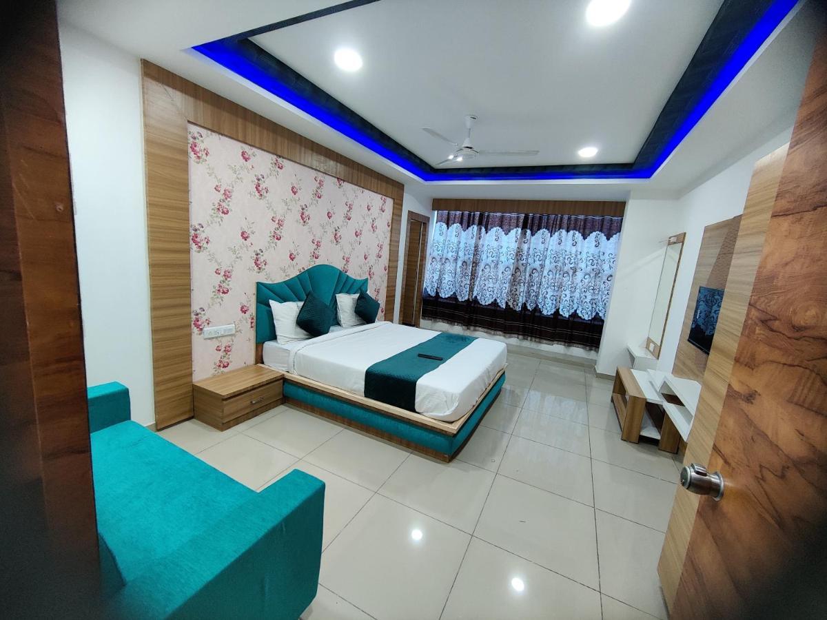 Hotel Rudra Palace Ānand المظهر الخارجي الصورة