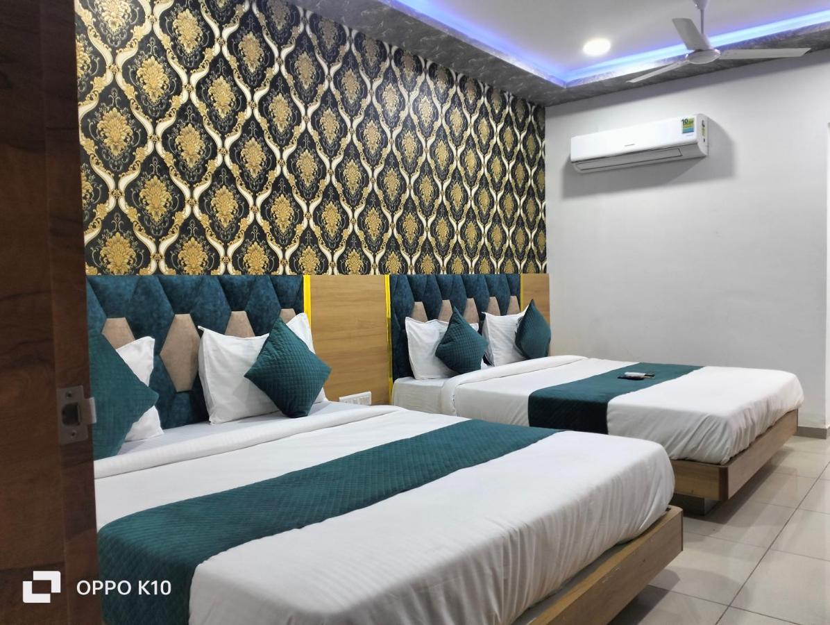 Hotel Rudra Palace Ānand المظهر الخارجي الصورة