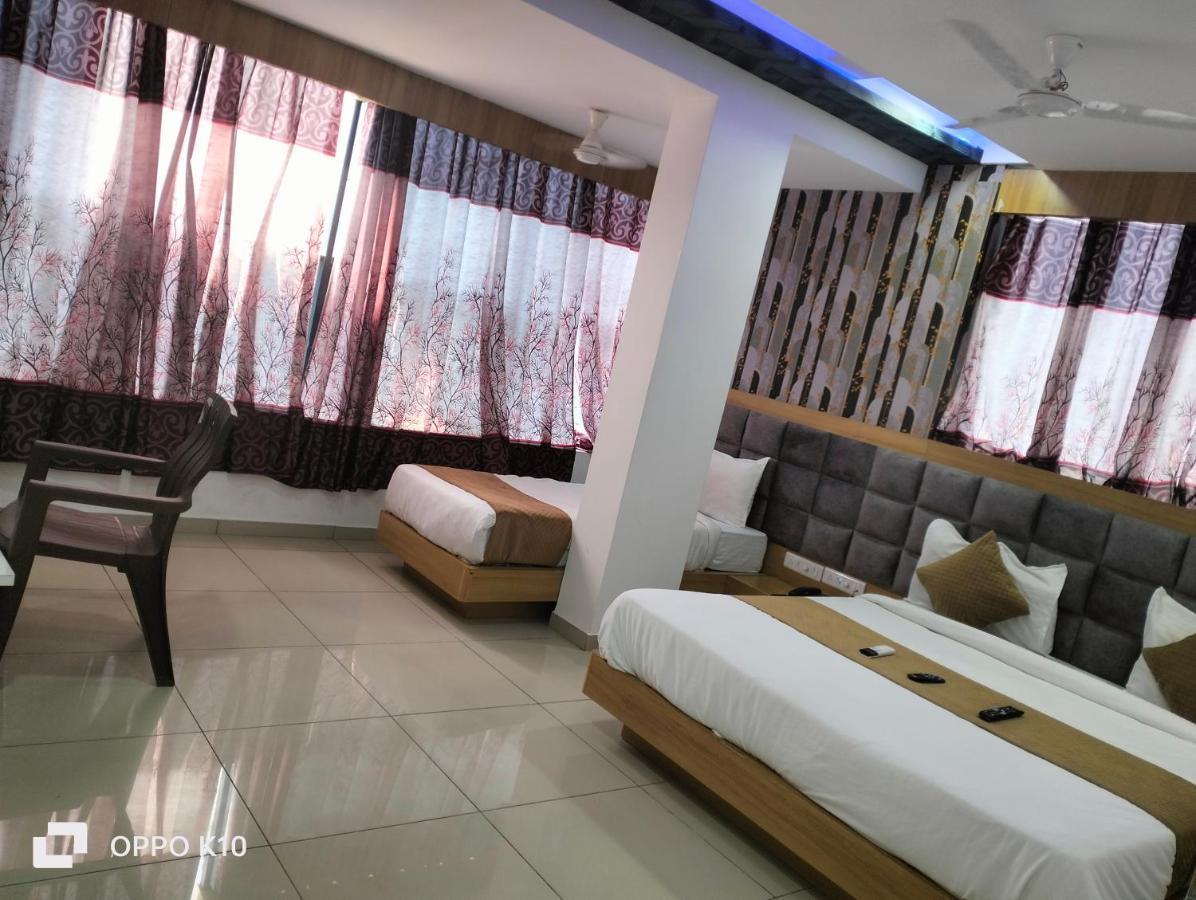 Hotel Rudra Palace Ānand المظهر الخارجي الصورة